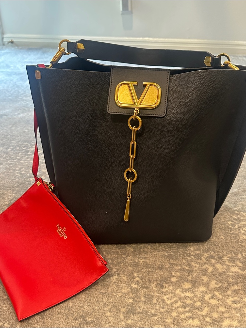 Valentino Garavani Black Leather V logo with Boho bag large NWOT - Picture 15 of 16
